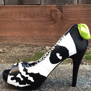 Side 10 US Women’s, Brand: Iron Fist, Black&White